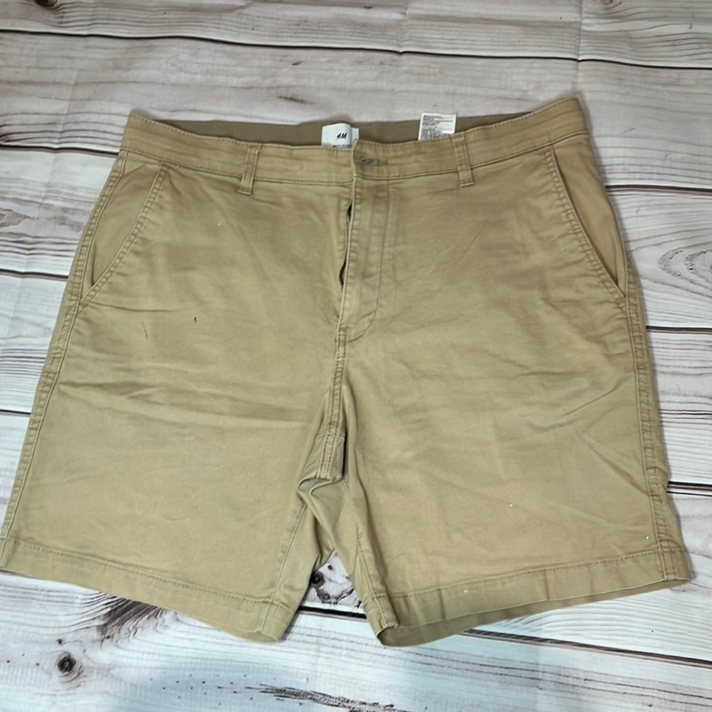 H.M Men’s shorts cotton with slant pockets, light beige strech